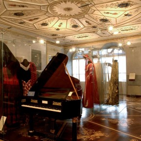 COME SI ASCOLTA LA MUSICA - Introduzione all’ascolto della musica vocale Il Lied e l’opera COME SI ASCOLTA LA MUSICA - Introduzione all’ascolto della musica vocale Il Lied e l’opera